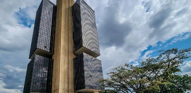 Juros vão continuar em queda no Brasil ou novos cortes ficam para 2027?