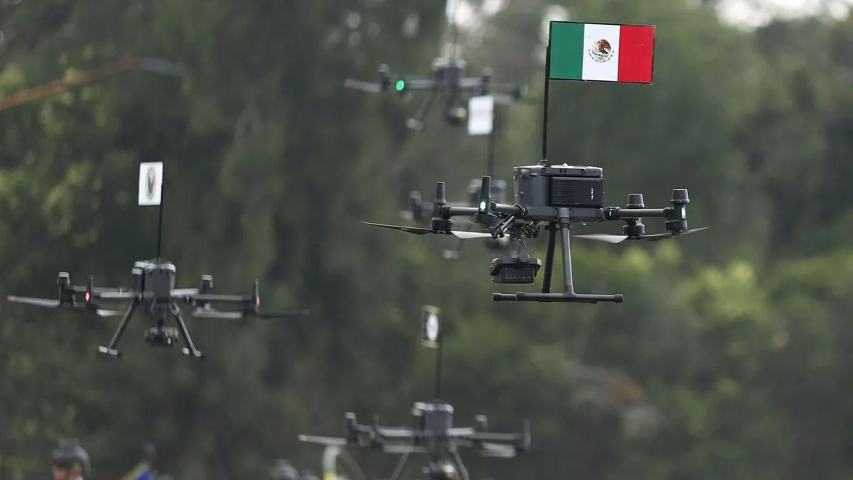 ‘Vuelan alto’ drones antinarco: Así los presentaron en el Desfile del 16 de septiembre
