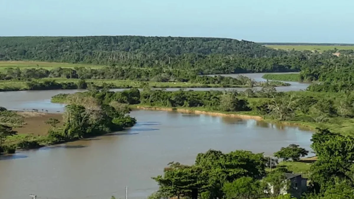 Seca faz água do mar invadir Rio Cricaré e São Mateus pede economia de água