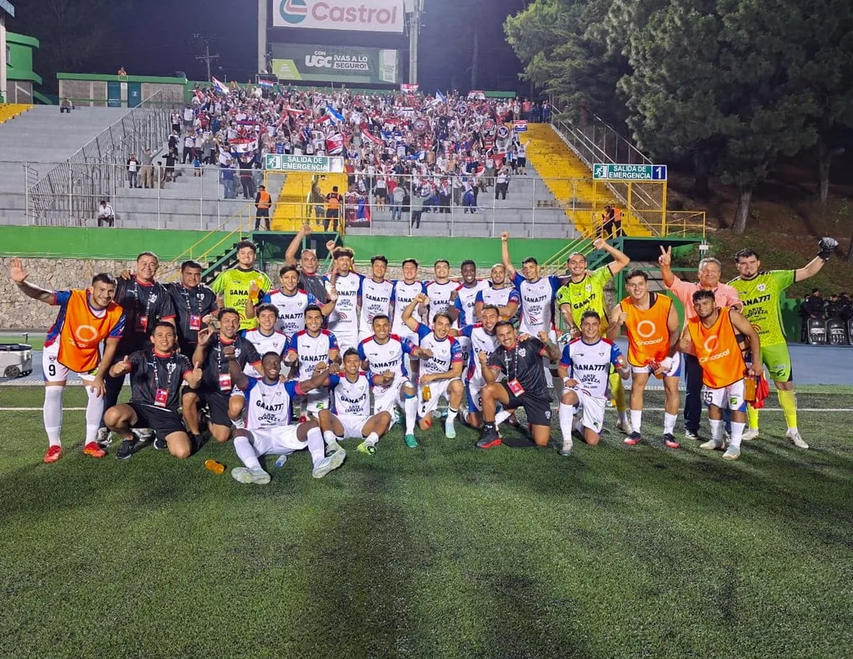 ¡Hazaña Histórica de Firpo! Los Toros salvadoreños se meten a cuartos de final de la Copa Centroamericana 2026