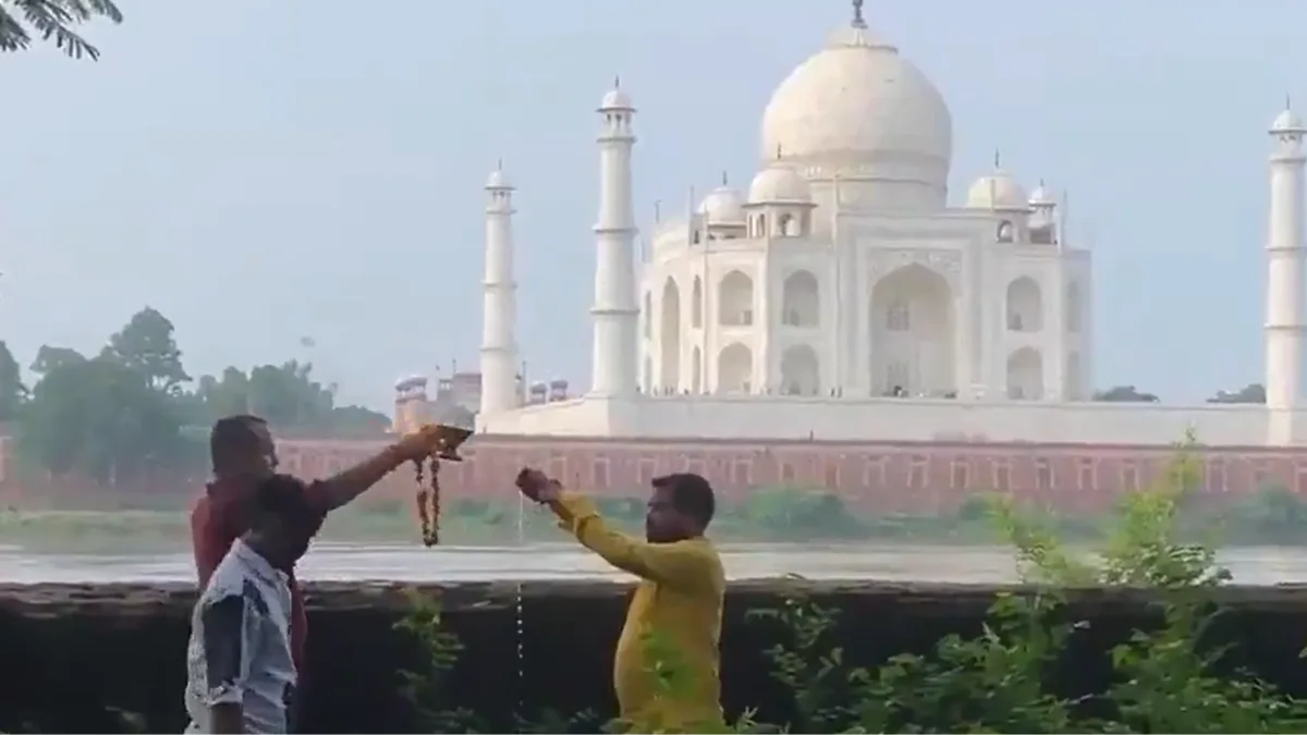 'Shiva puja' performed at ASI-protected Mehtab Bagh near Taj Mahal