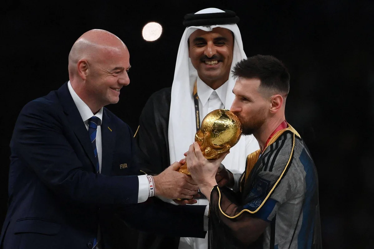 Com Qatar e Marrocos, seis federações árabes anunciam apoio a Infantino