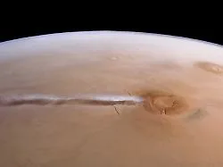 1800 Kilometer lang: Forscher lösen Rätsel um gigantische Mars-Wolke