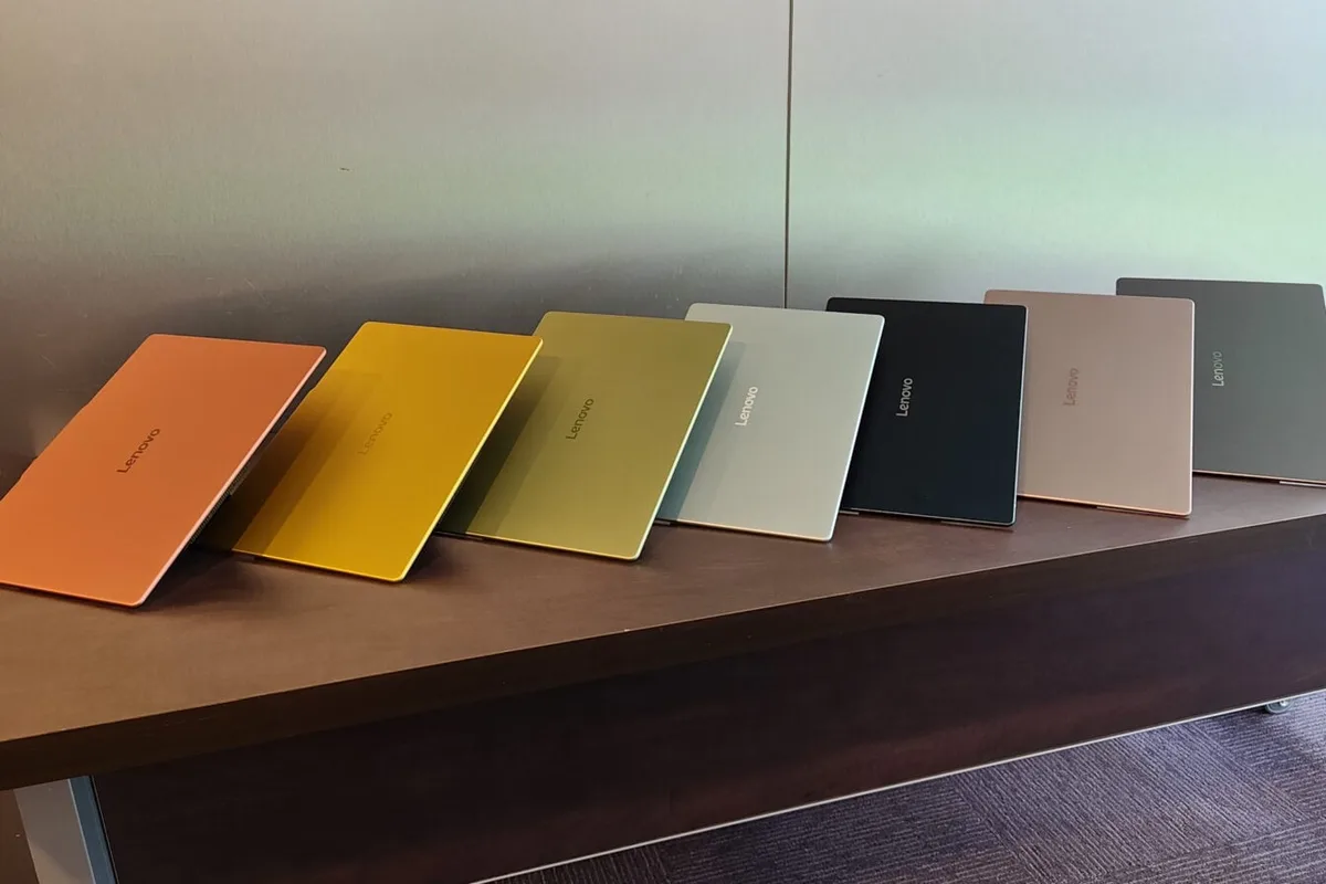 Tablettes et PC Yoga : Lenovo étoffe son catalogue et construit un écosystème complet autour de son IA Qira