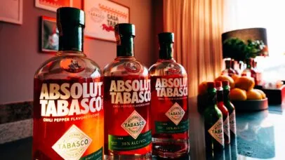 ABSOLUT® ️TABASCO™ transforma bar da Casa TABASCO® em experiência sensorial