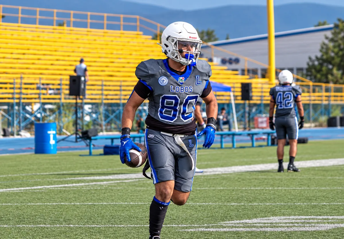 Lobos UAdeC aplasta 42-13 a Cimarrones en Saltillo y mantiene vivo el sueño de Playoffs