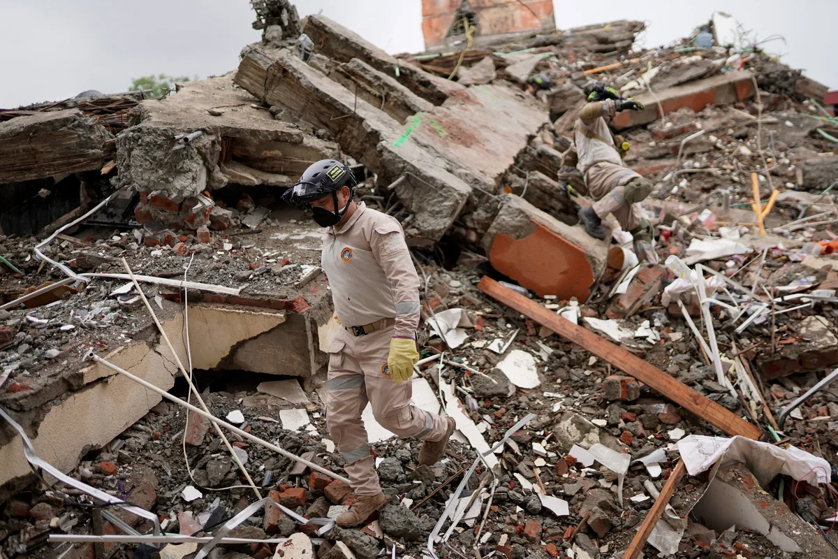 Argentino que sobrevivió al terremoto en Cali ayudó por ocho horas entre los escombros tras la tragedia: “Realmente una catástrofe”