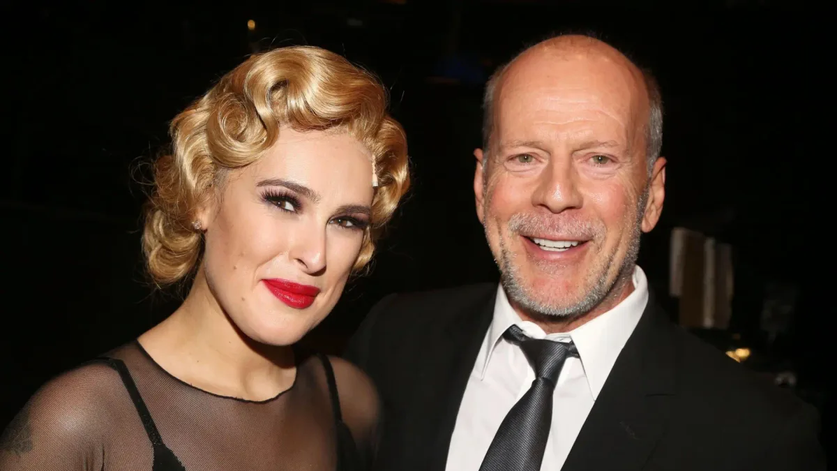 Rumer, hija de Bruce Willis y Demi Moore, pide la custodia de emergencia de su hija y alega que su ex la "pone en peligro".