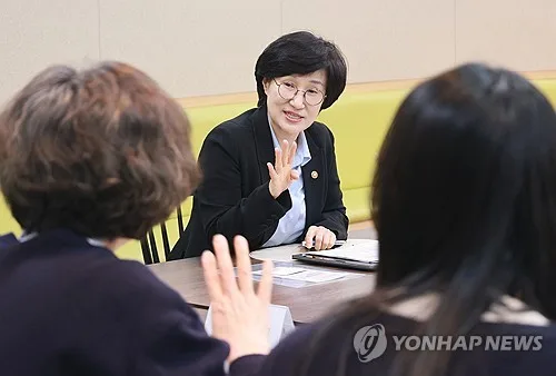 성평등부, 한부모가족 지원 강화…아동 양육비 수혜 1만3천명↑