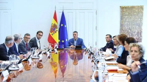 El Gobierno aprueba 309 millones en ayudas para Ceuta con un nuevo paquete de auxilio extraordinario
