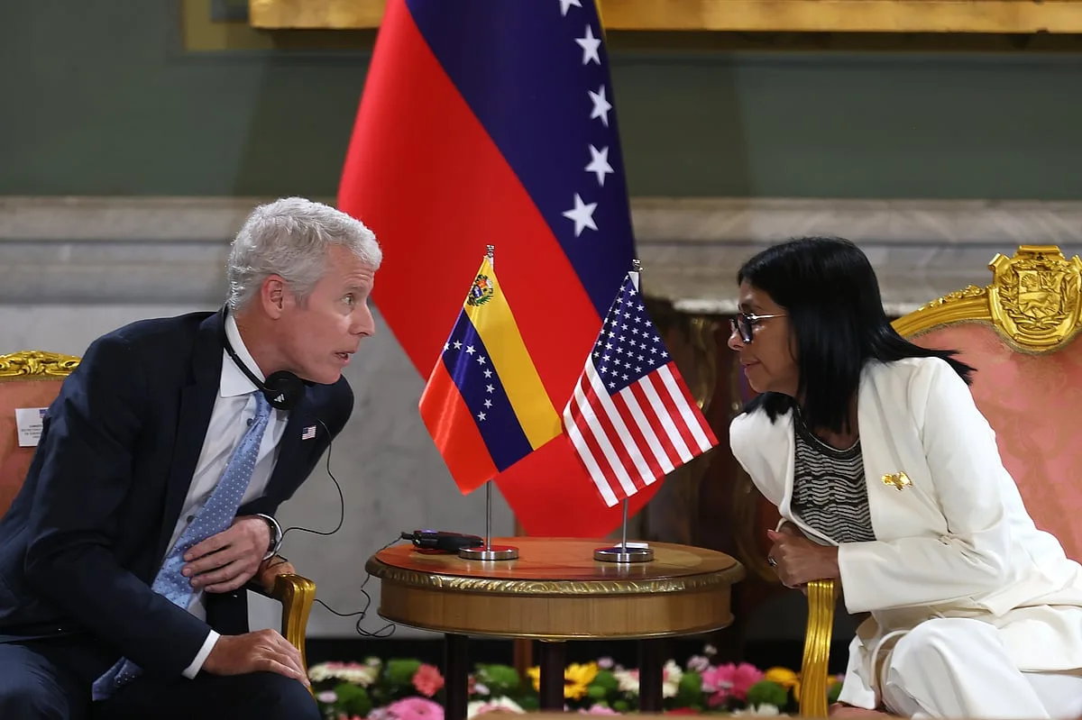 Secretário da Energia norte-americano diz que EUA não querem "roubar o petróleo venezuelano"