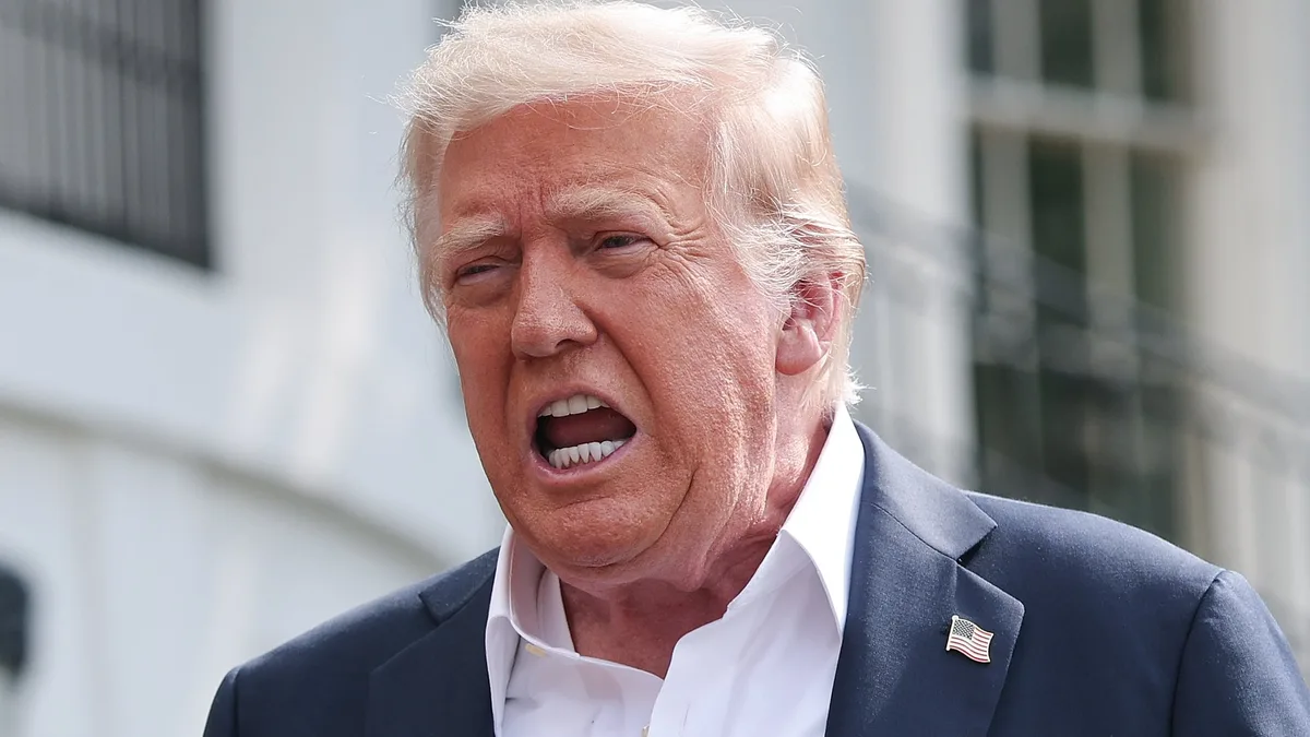 Trump Busted Plotting Kennedy Center Revenge on Air Force One