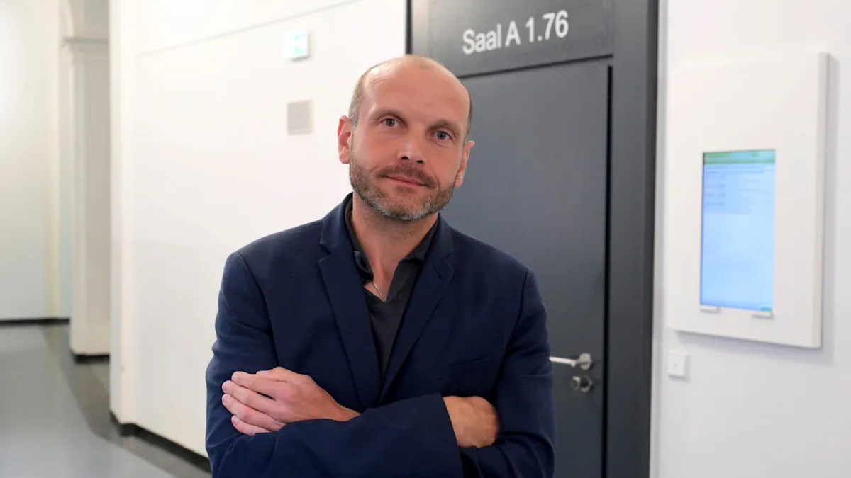 Kurioser Grund - Zweitligist droht Abfindung für Ex-Boss