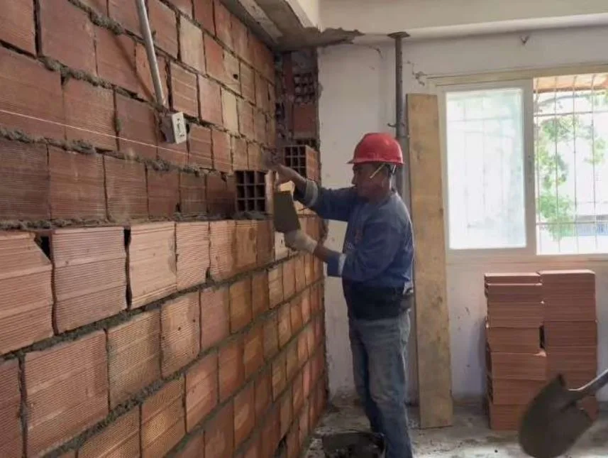 Reconstrucción de torres en La Rinconada registra 90 % de avance