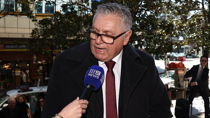 Ray Hadley offered to take Alan Jones accuser to police, court hears