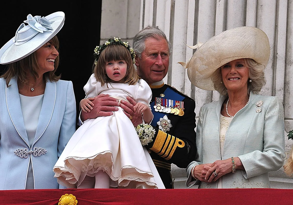 Así es Eliza Lopes, la nieta de la Reina Camilla que vuelve a acaparar miradas 15 años después de la boda de Guillermo y Kate