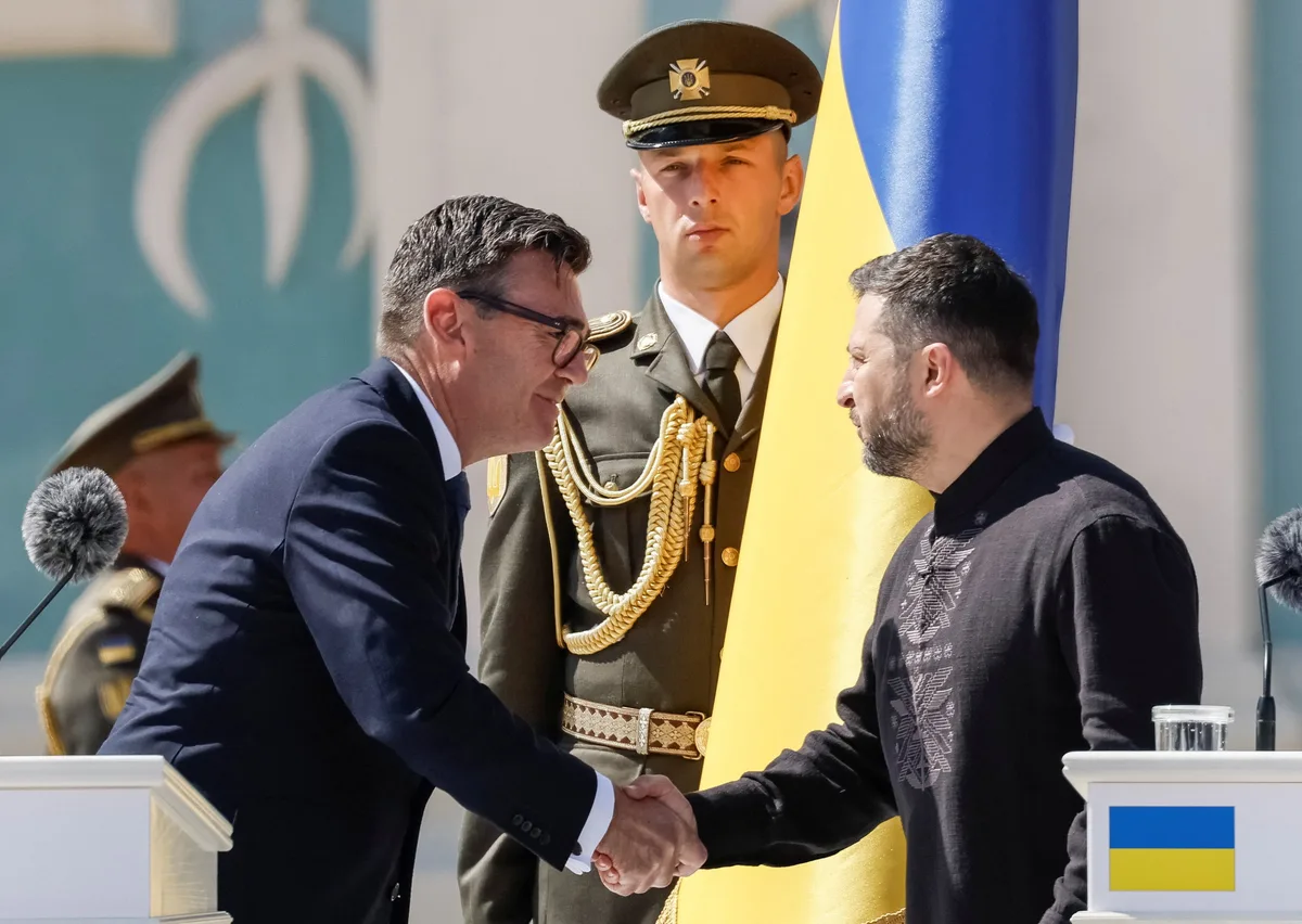 Burnham rechaza las amenazas de Rusia al Reino Unido con una visita a Kiev y garantías de ayuda militar a Ucrania