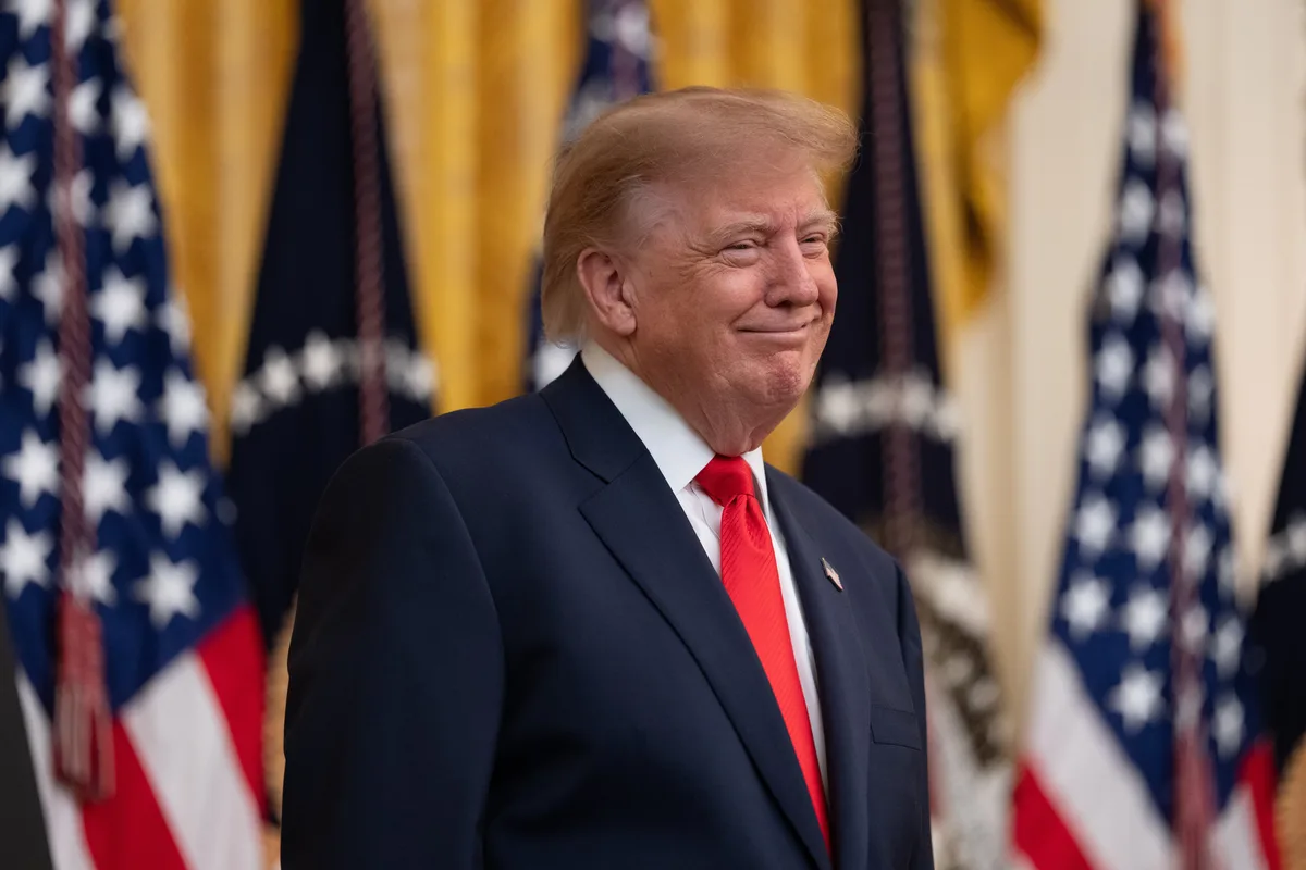 Trump llega a un acuerdo con Putin para que Rusia libere miles de barriles de diésel en los mercados mundiales