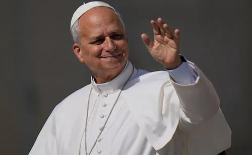 El papa León XIV es operado "con éxito"; le extirparon un nódulo del pulmón