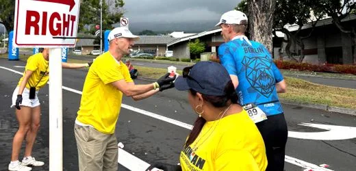 Ironman auf Hawaii: Krämpfe stoppen Patrick Lange – danach wird er Helfer