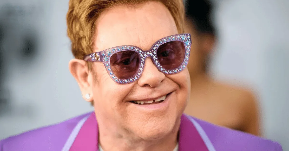 Del quirófano a la alta joyería: la insólita parte de su cuerpo que Elton John lleva colgada en su cuello
