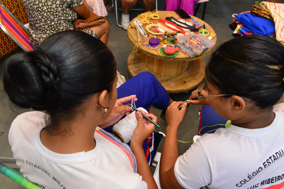 Projeto incentiva meninas a desenvolver habilidades e resgatar saberes culturais em Boa Vista