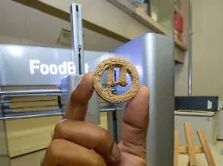 Antwort auf Welthunger?: Forscher backen Kekse aus Plastikmüll