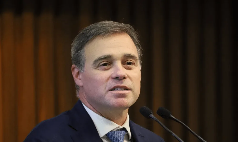 Mendonça se manifesta antes de julgamento sobre Moraes e Vorcaro