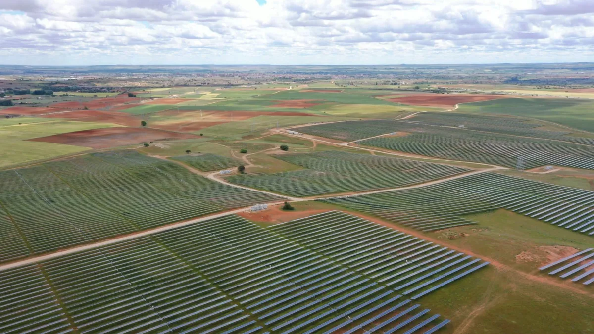Solaria firma un acuerdo con el Gobierno de Uruguay para invertir 5.000 millones en centros de datos