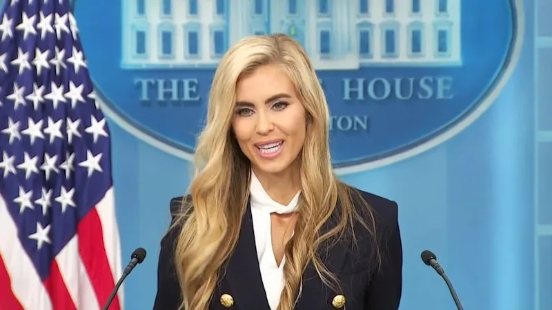 Trump's new press secretary's 'awkward' briefing