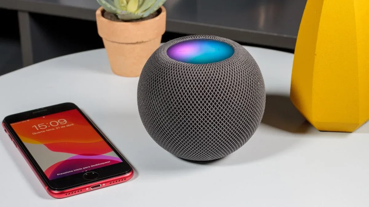 Apple pode lançar novo HomePod mini com Siri de IA em breve, aponta rumor