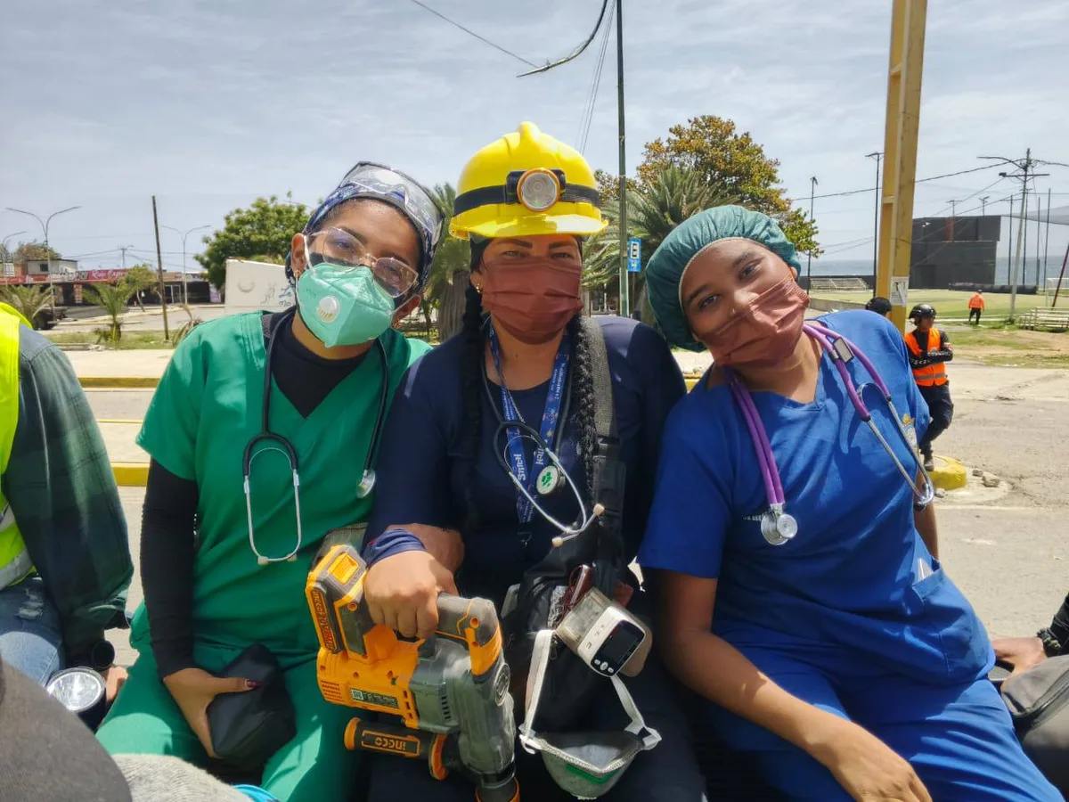 A dos meses de los terremotos: Médicos voluntarios fueron piezas fundamentales en la atención de los afectados