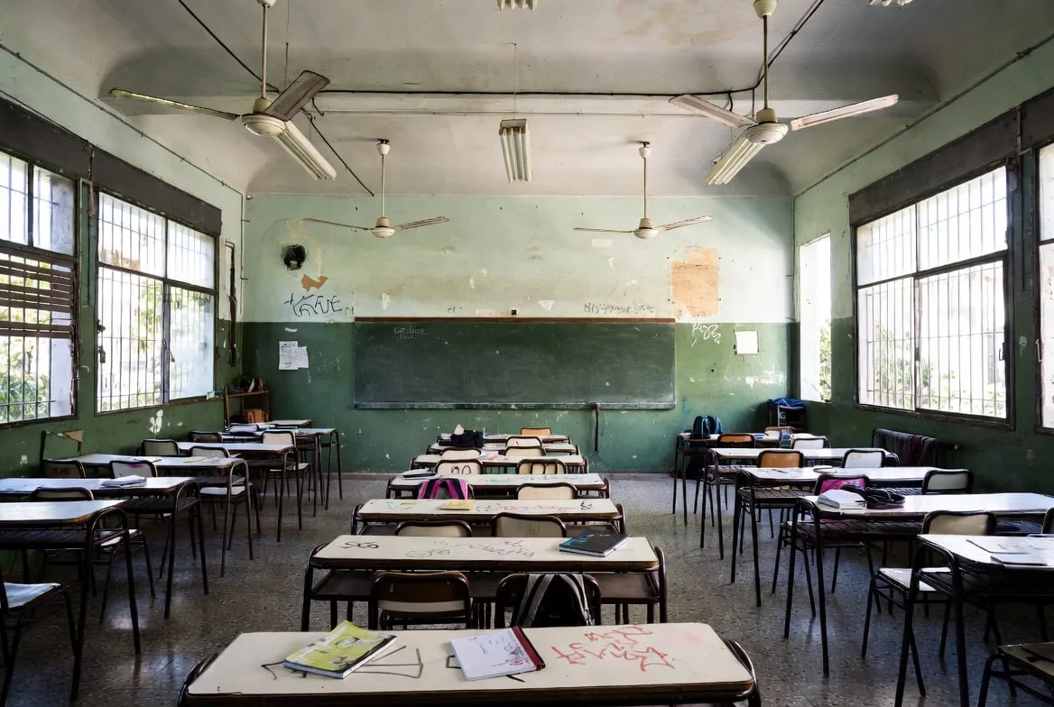 Escuelas desbordadas: respuestas necesarias