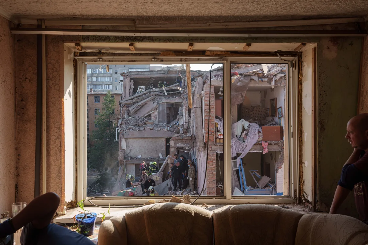 Russian strikes on Ukraine's public buses leave 30 dead as blackouts worsen in Kyiv