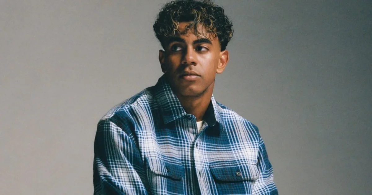 Lamine Yamal conquista la moda: lanzó su colección de jeans y reveló su estilo en GQ