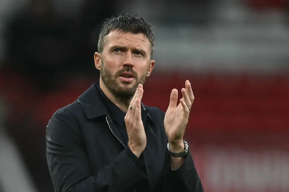 Manchester United have Deadline Day transfer plan for new left-back with triple deal alive