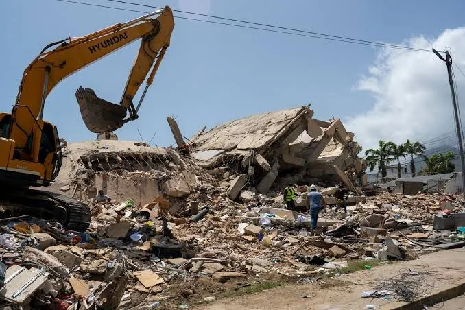 Expertos prevén que el retiro de escombros por los terremotos podría durar hasta un año