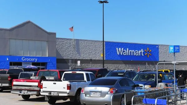Чистая прибыль Walmart по итогам первого полугодия выросла на 1,6%
