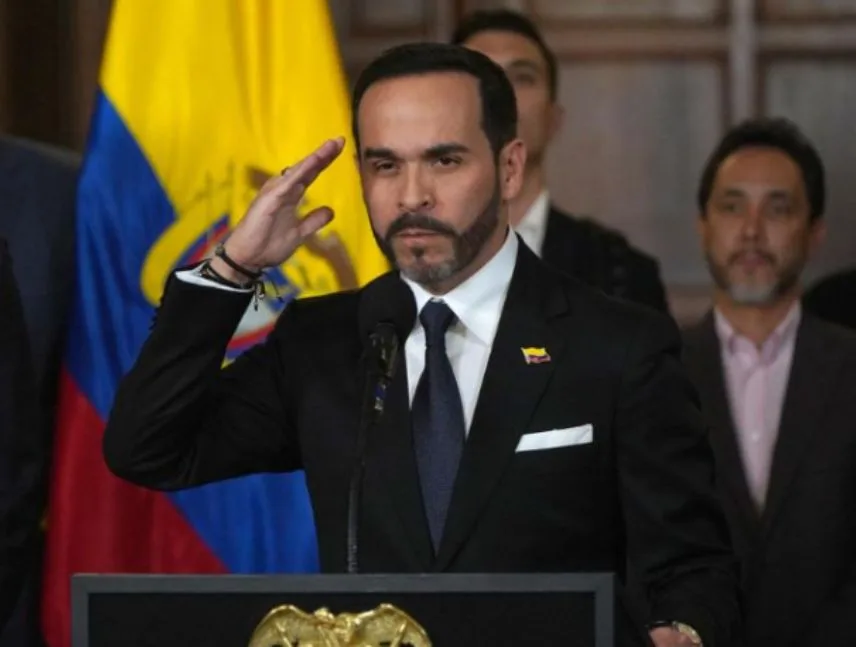 De la Espriella destituye a cinco embajadores colombianos