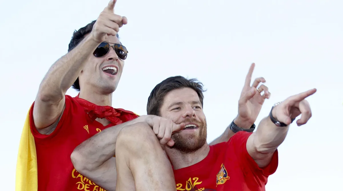 Benítez: ‘Acreditava que Xabi Alonso seria treinador, mas fiquei surpreso com Arbeloa’