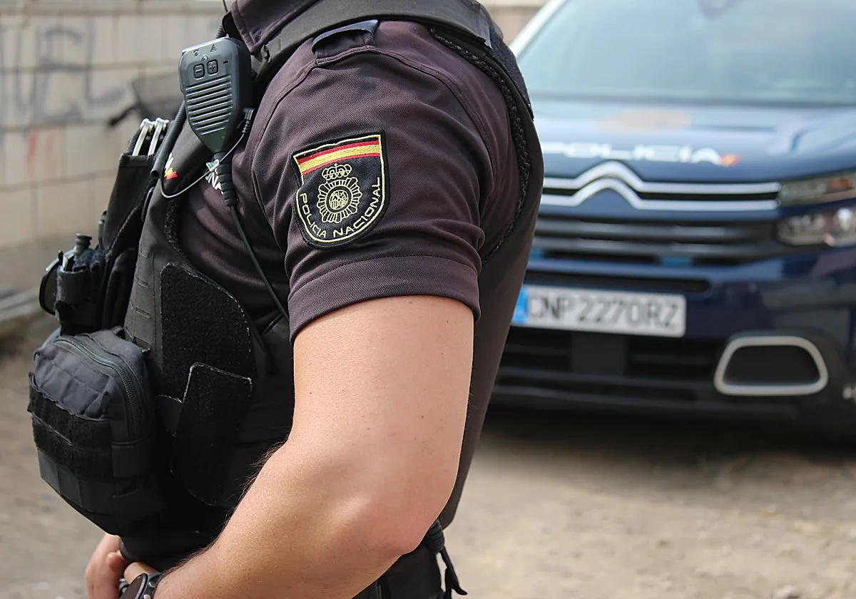 Un fugitivo escondido desde hace dos años cae en Valencia por vender droga en su casa