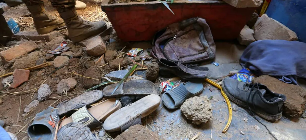 School roof collapse in Pakistan kills teacher and 32 students