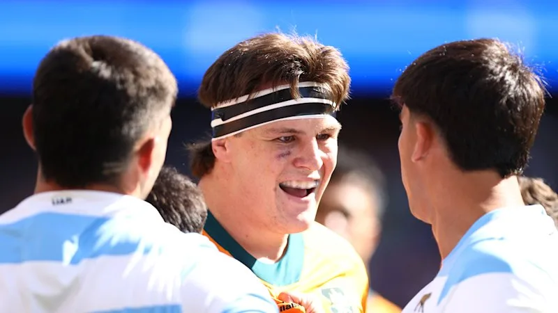 Wallabies workhorse Hooper embraces club-country juggling act