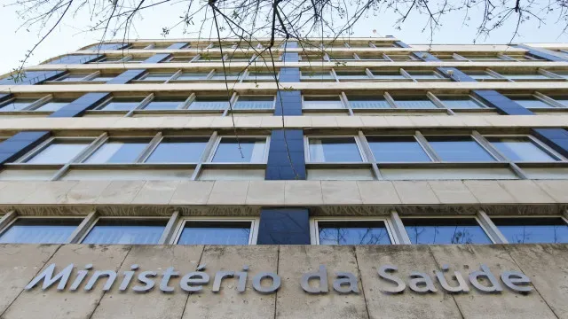 Ministério, INEM e sindicato reúnem-se (com greve de setembro na agenda)