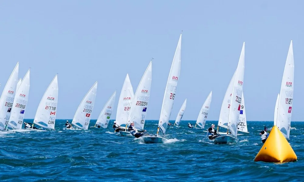 Valentina de Araújo estreia em 22º no Mundial Juvenil de ILCA 6