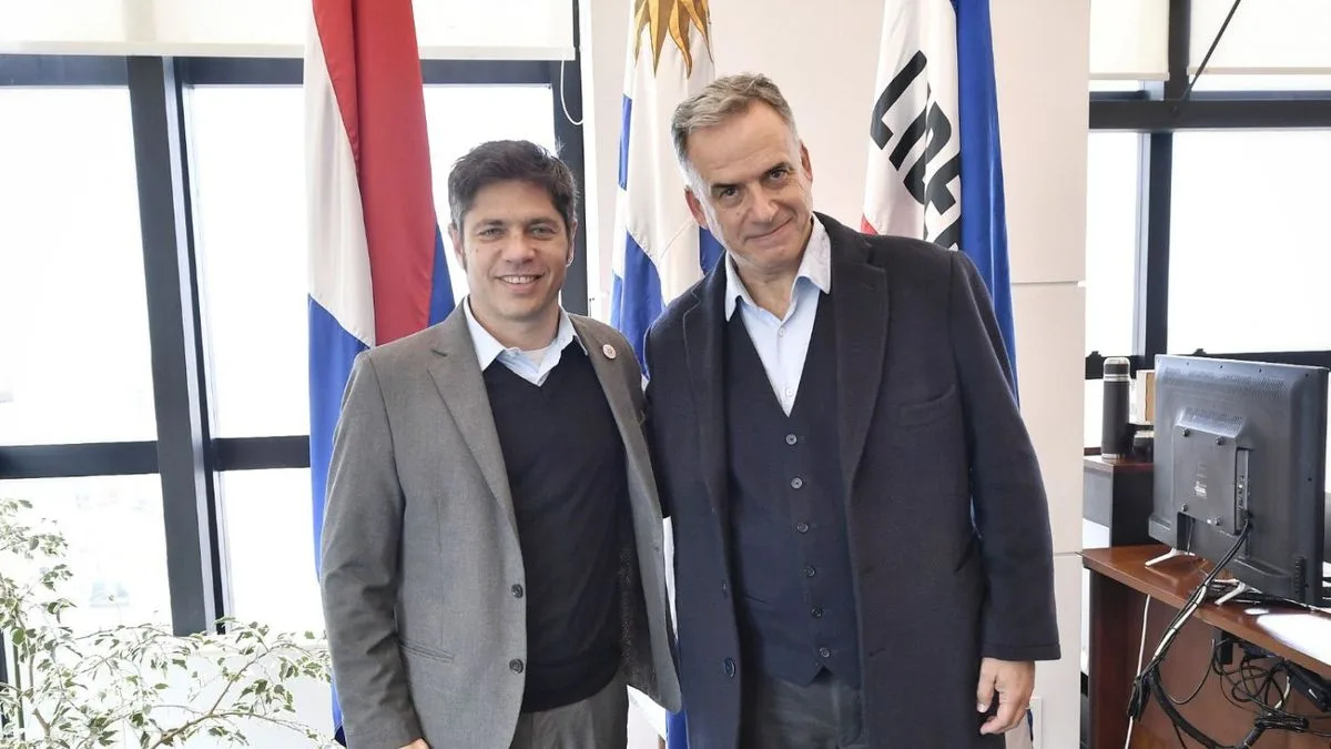 Axel Kicillof se reunió en Uruguay con el presidente Yamandú Orsi: "Javier Milei metió la pata hasta el fondo con Brasil"