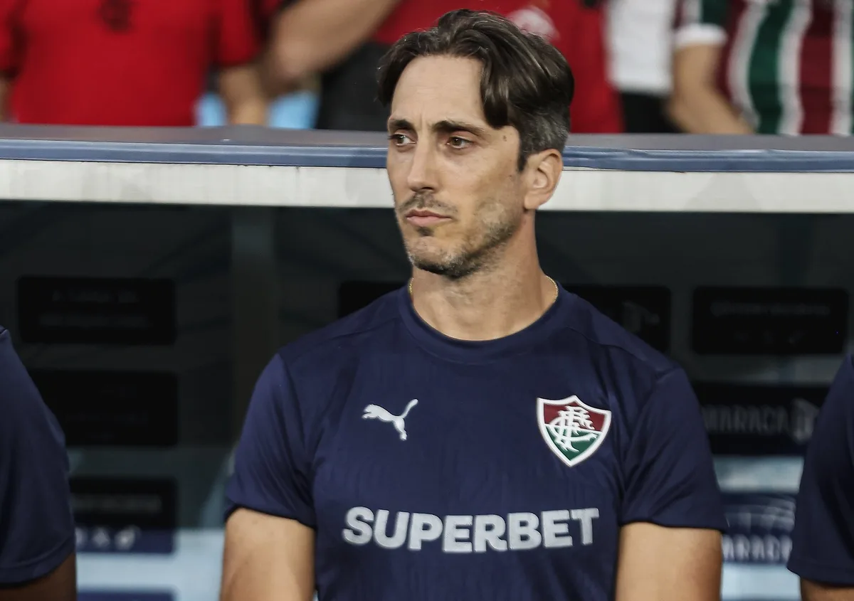 O número de técnicos demitidos no Brasileirão em 2026 após queda de Zubeldía