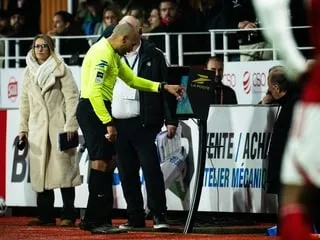 « Ça contribue à une meilleure compréhension » : l’arbitrage français a pris le virage de la sonorisation