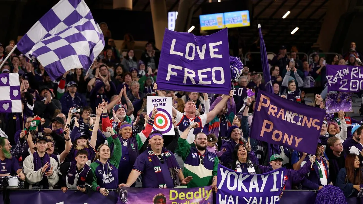AFL 2026 Finals: Fremantle Dockers hottest ticket in town as Hawthorn qualifying final a sellout