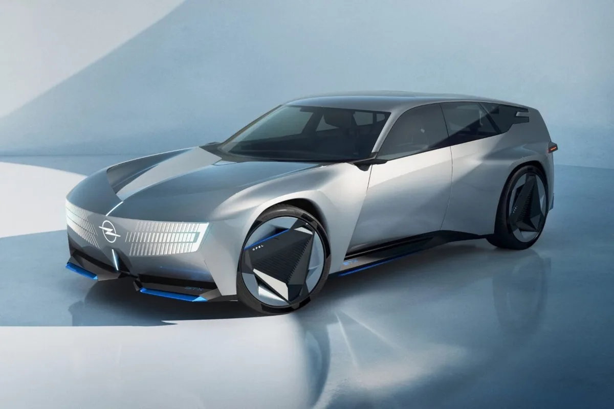 Audacieux, pur et émotionnel : Opel fera sensation au Mondial de l’Auto avec le concept STX